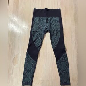Navy high waist snake print leggings